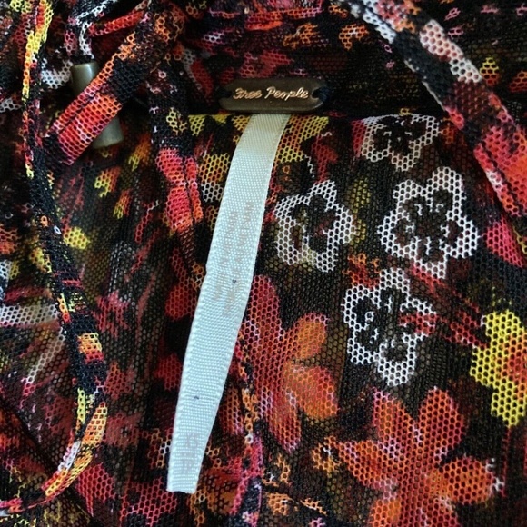 Free People Twyla Black Red Yellow Floral Mesh Long Sleeve Crop Top Blouse XS - Picture 5 of 6